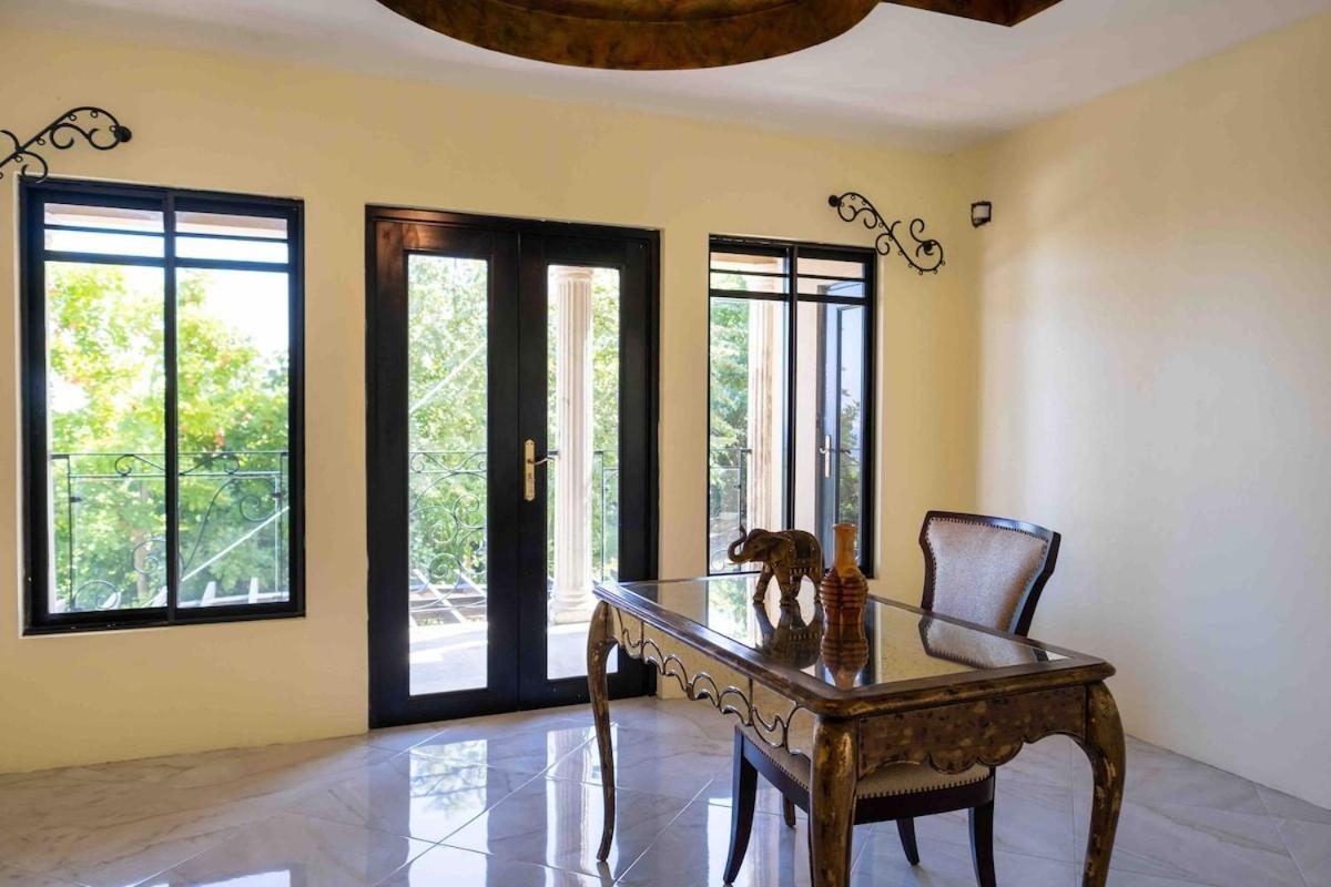 Villa Mimosa Jamaica Exclusive Luxury Stay- Resort Vibe Discovery Bay Buitenkant foto