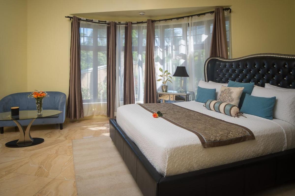Villa Mimosa Jamaica Exclusive Luxury Stay- Resort Vibe Discovery Bay Buitenkant foto